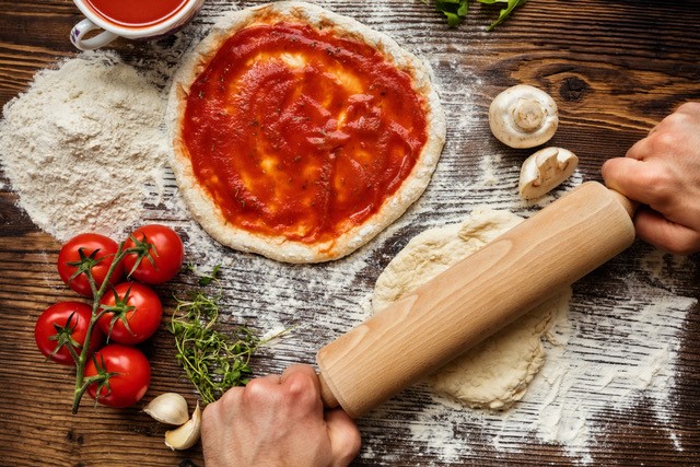 Anche durante il lockdown pasta, pizza e pane rimangono i grandi amori degli italiani